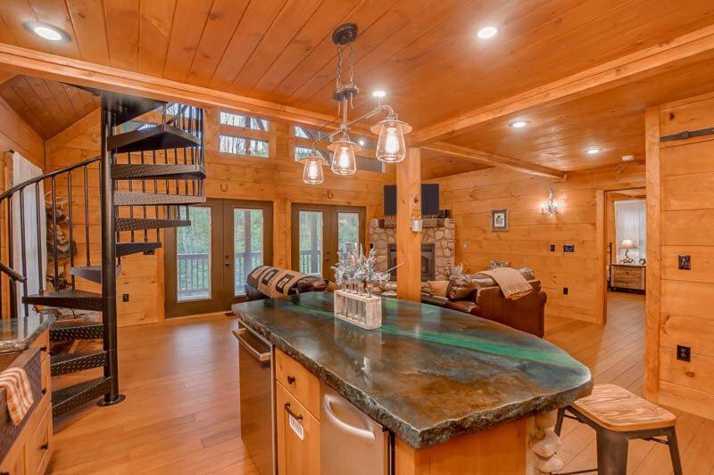 The Buckhorn By Stony Brook Cabins Gatlinburg Exteriör bild